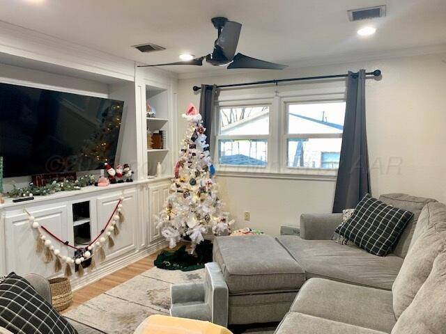 619 South Indiana Street Perryton, TX 79070 - Photo 12 of 28 Den