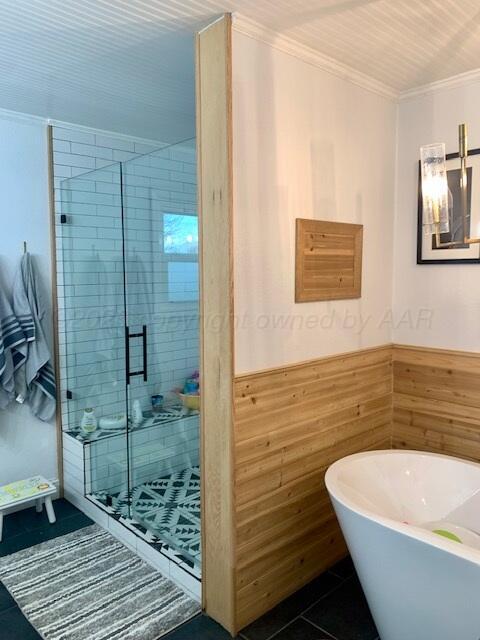 619 South Indiana Street Perryton, TX 79070 - Photo 18 of 28 Hall Bath