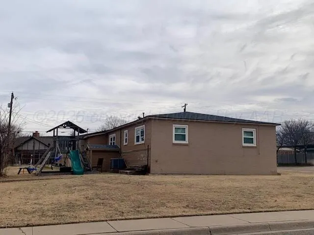 $190,000 | 619 South Indiana Street, Perryton, TX 79070