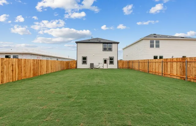 $319,990 | 333 Sullivan Way, Elgin, TX 78621