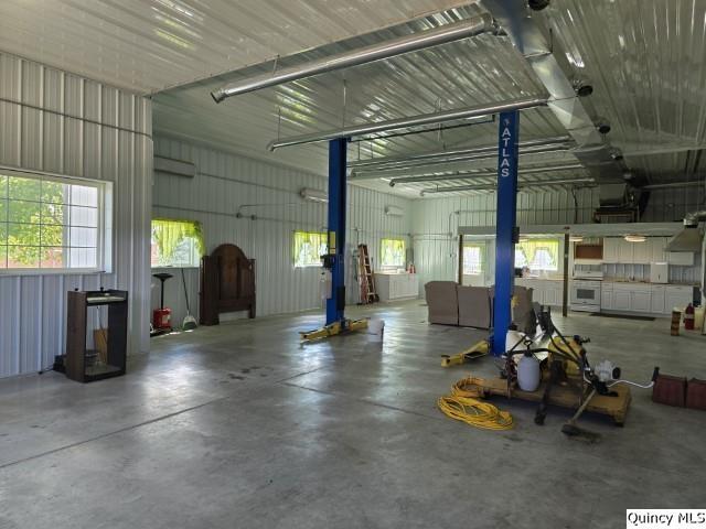 1870 North Co Road 2000 Carthage, IL 62321 - Photo 19 of 36 Gallery Image 19