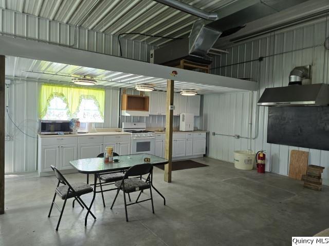 1870 North Co Road 2000 Carthage, IL 62321 - Photo 20 of 36 Gallery Image 20