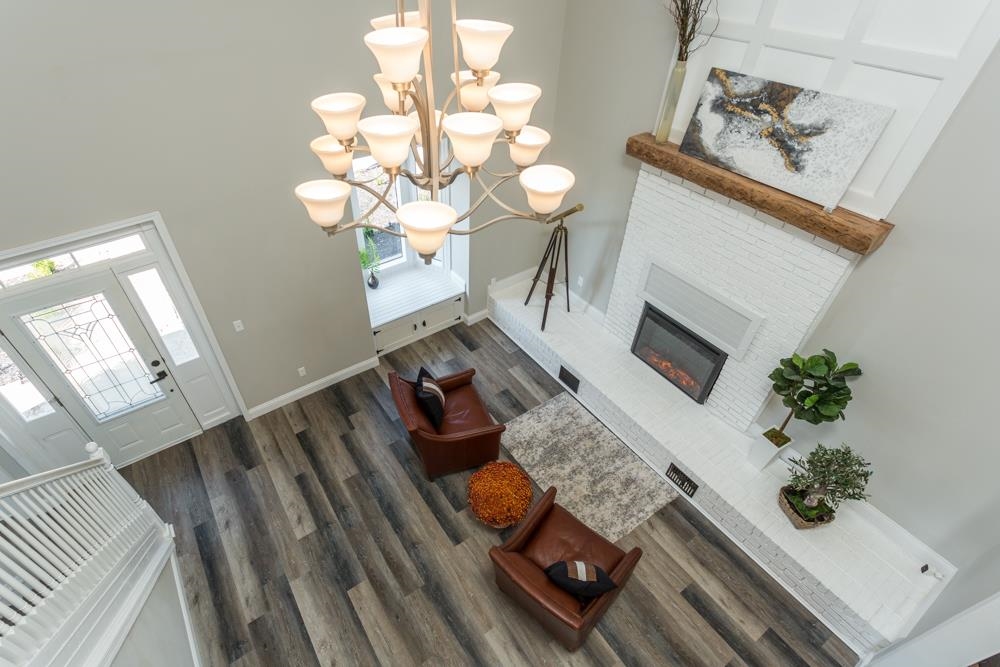 402 5th Street Shenandoah, VA 22849 - Photo 21 of 52 a living room with furniture