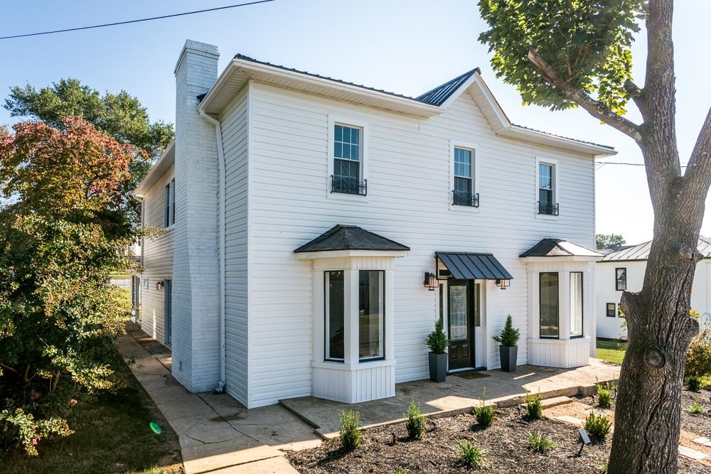 402 5th Street Shenandoah, VA 22849 - Photo 43 of 52 a front view of a house with garden