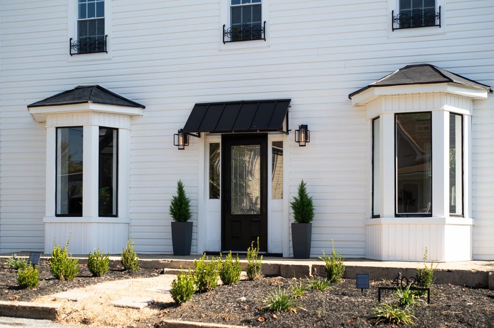 402 5th Street Shenandoah, VA 22849 - Photo 46 of 52 a front view of a house with a yard