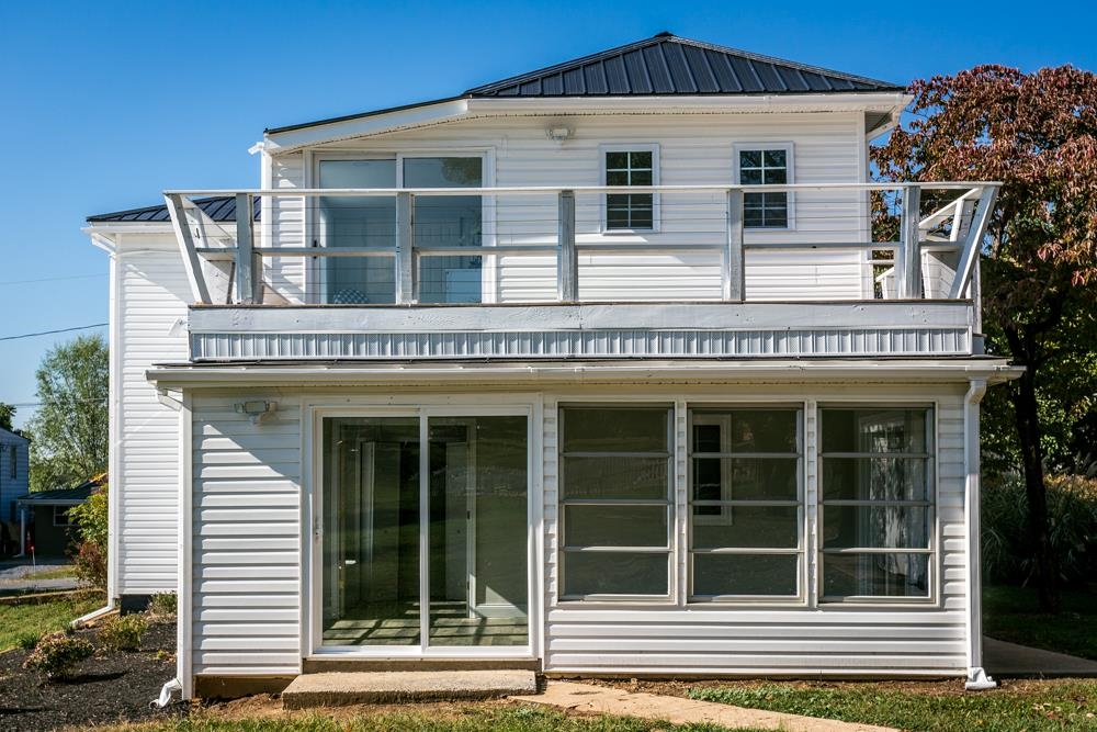 402 5th Street Shenandoah, VA 22849 - Photo 48 of 52 a front view of a house