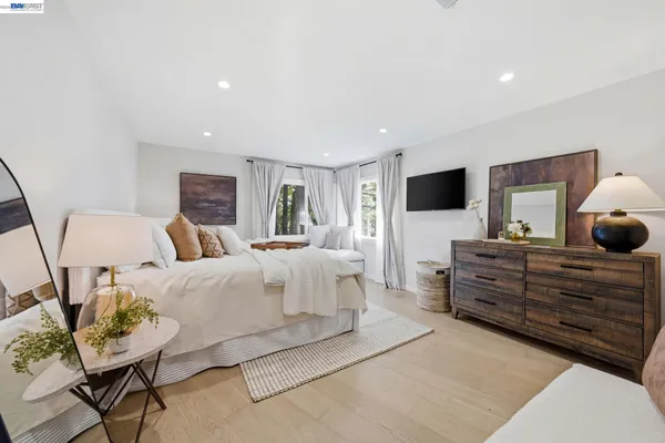 $2,495,000 | 90 Upper Briar Road, Kentfield, CA 94904