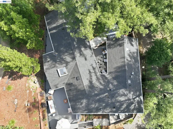 $2,495,000 | 90 Upper Briar Road, Kentfield, CA 94904