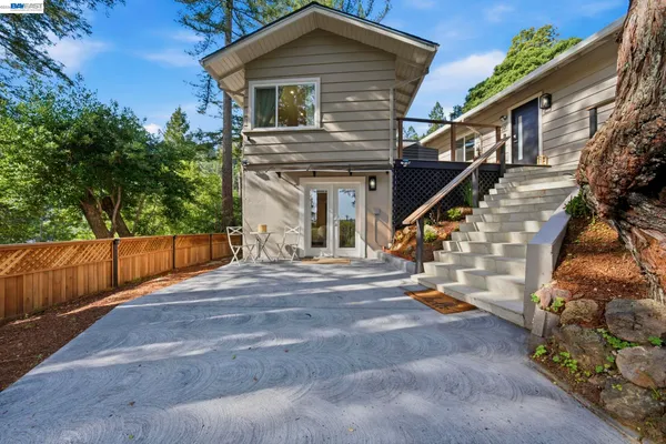 $2,495,000 | 90 Upper Briar Road, Kentfield, CA 94904