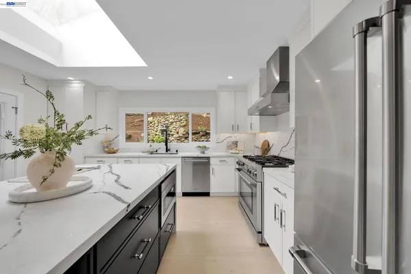 $2,495,000 | 90 Upper Briar Road, Kentfield, CA 94904