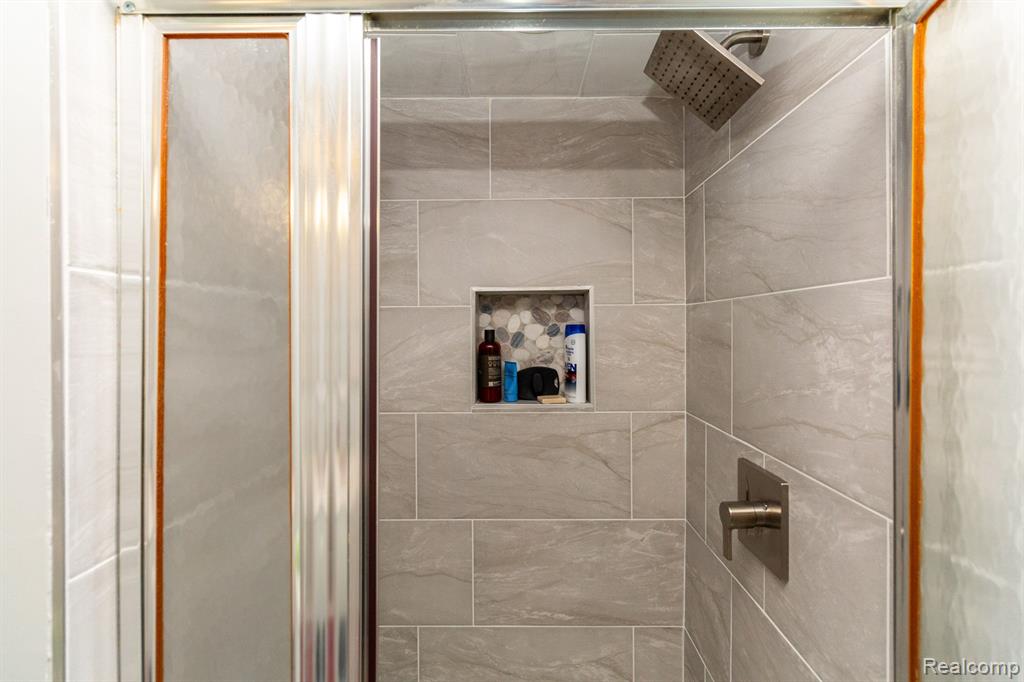 15466 Roxbury Circle Macomb, MI 48044 - Photo 18 of 30 Gallery Image 18