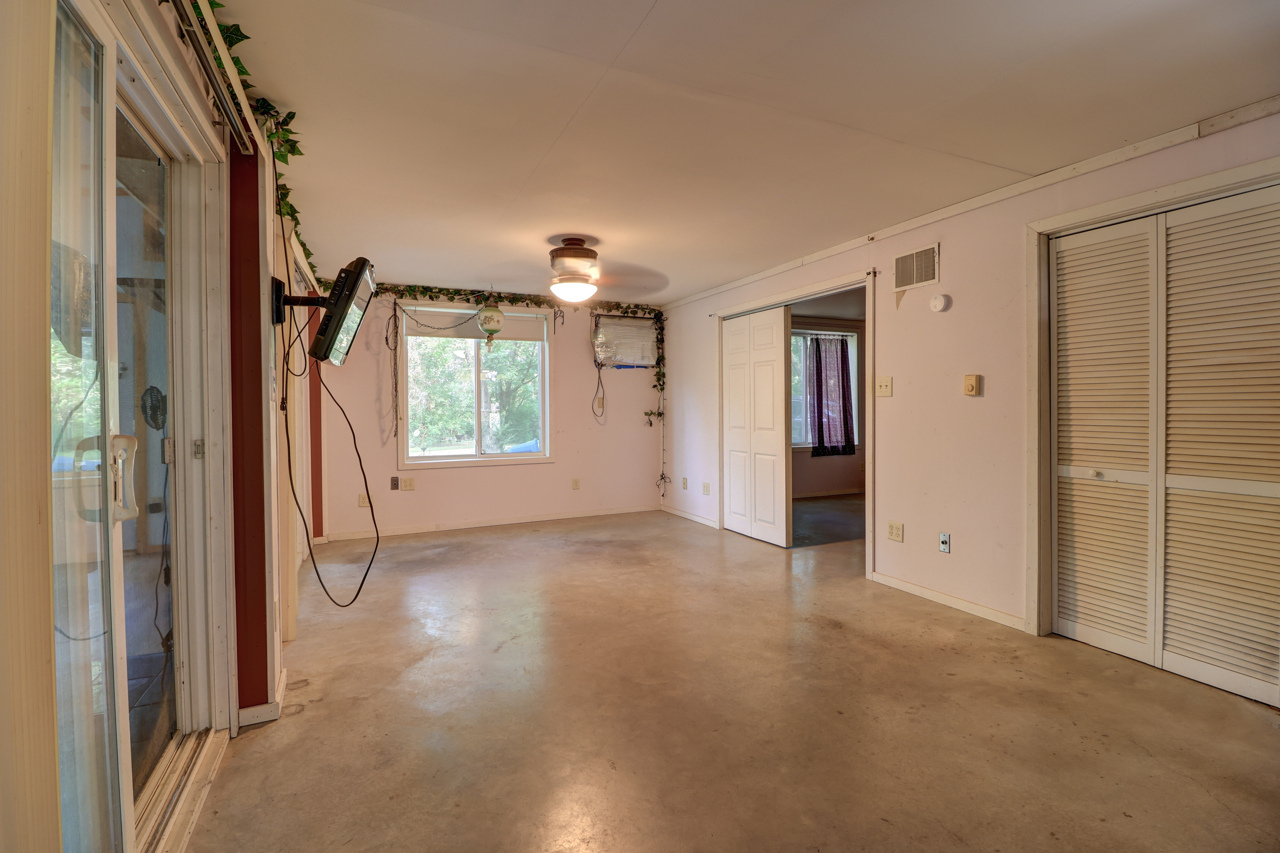 1015 Thome Road Albany, IL 61230 - Photo 15 of 28