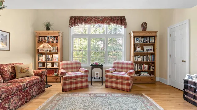 $30,000 | 42 Towhee Trail, East Hampton, NY 11937