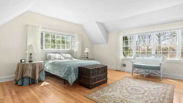 $30,000 | 42 Towhee Trail, East Hampton, NY 11937