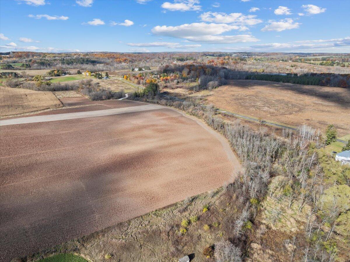 W5197 Green Tree Road Plymouth, WI 53073 - Photo 28 of 37 Vast Topography
