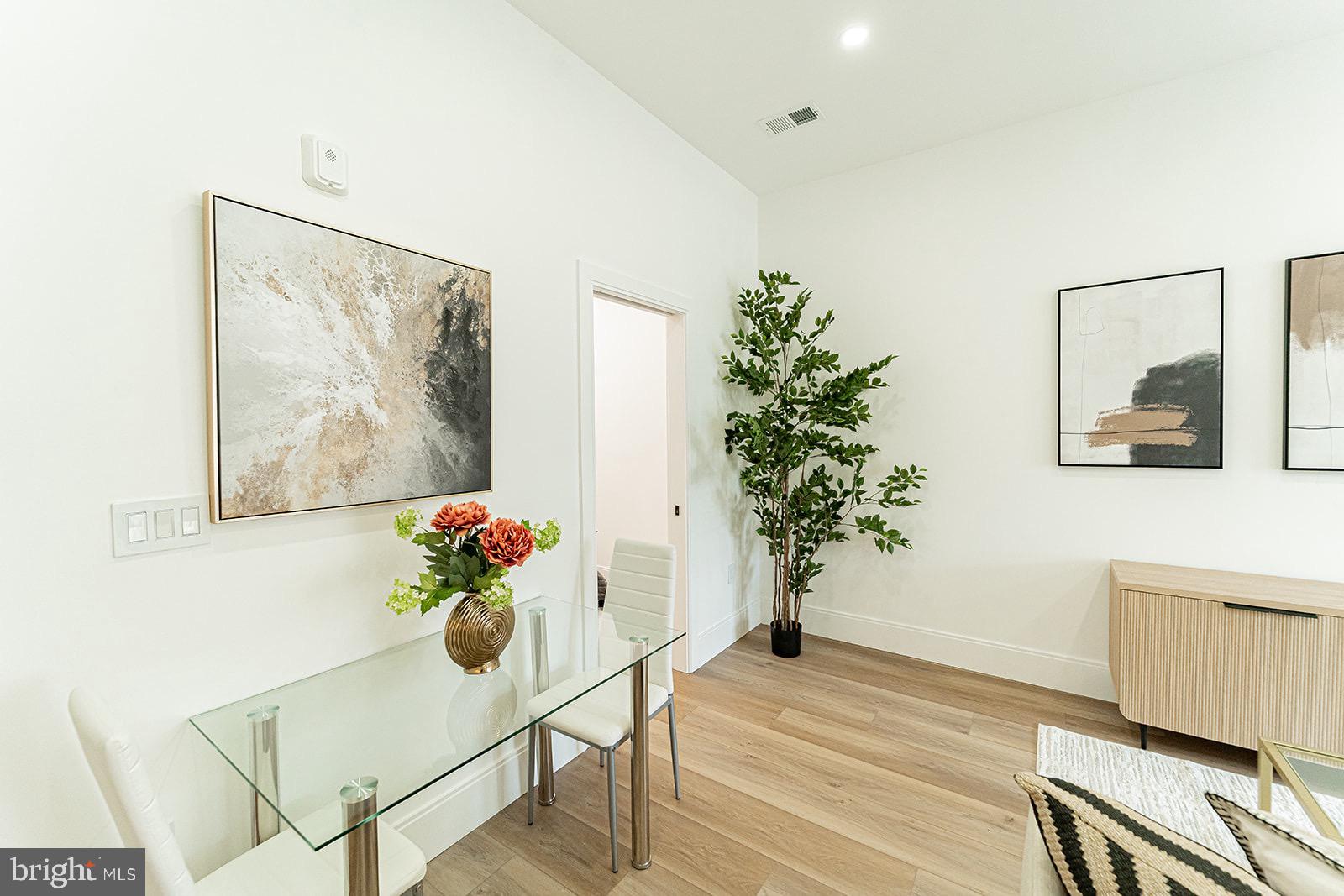 2517 Ontario Road Northwest, Unit 5 Washington, DC 20009 - Photo 14 of 27