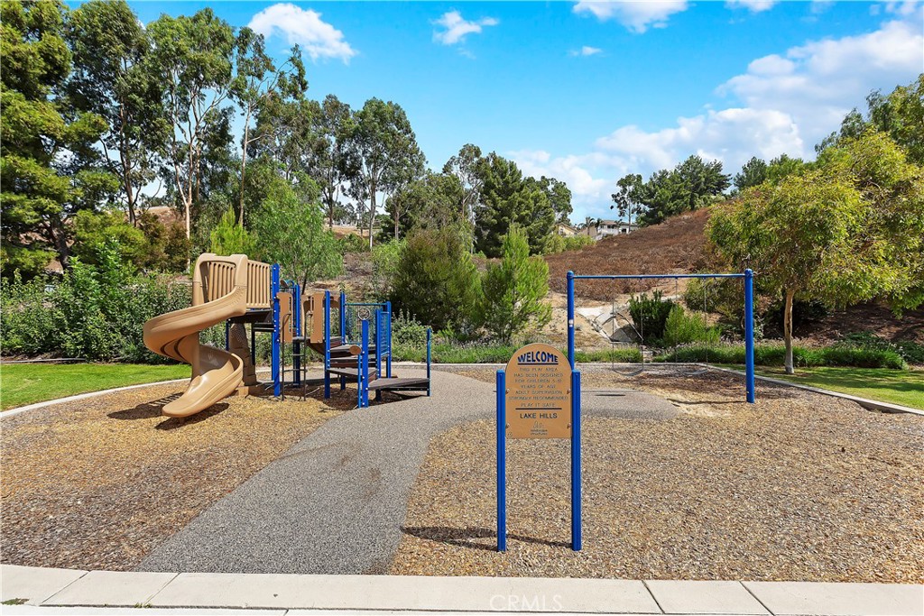 16223 Blue Haven Court Riverside, CA 92503 - Photo 36 of 41 Lake Hills - Playground
