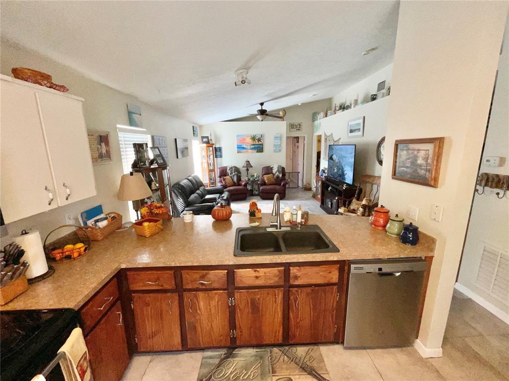 7831 Barclay Road New Port Richey, FL 34654 - Photo 3 of 26
