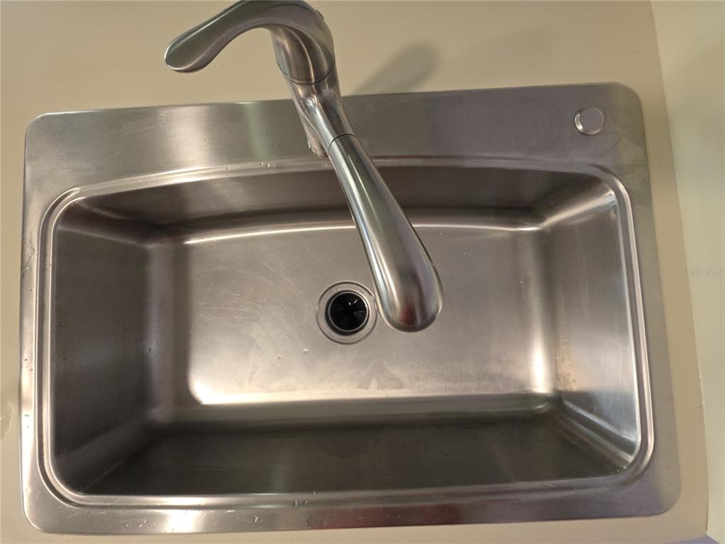 1601 Big Tree Road, Unit 901 Daytona Beach, FL 32119 - Photo 15 of 68 a close view of sink