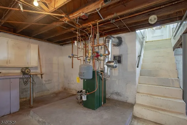 $380,000 | 21 Spring Street, Ogdensburg, NJ 07439