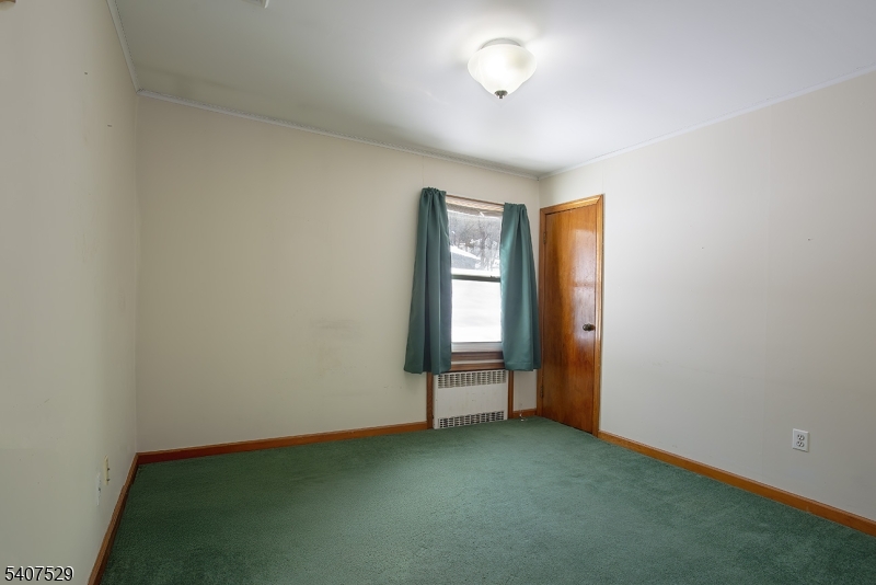 21 Spring Street Ogdensburg, NJ 07439 - Photo 7 of 20