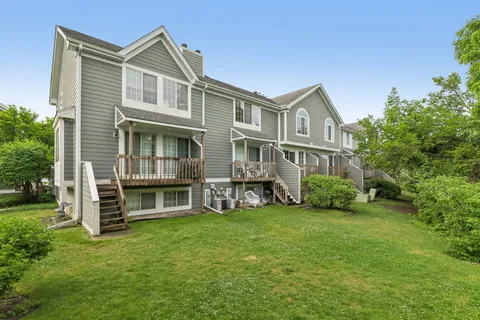 $369,000 | 856 West St Johns Place, Palatine, IL 60067
