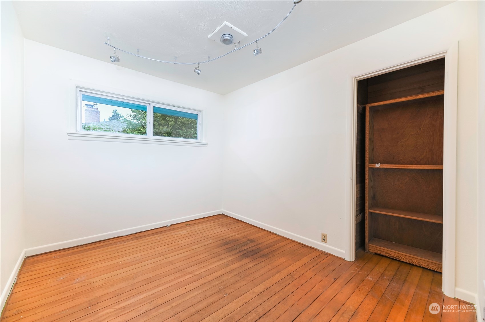 5117 West View Drive Everett, WA 98203 - Photo 7 of 27