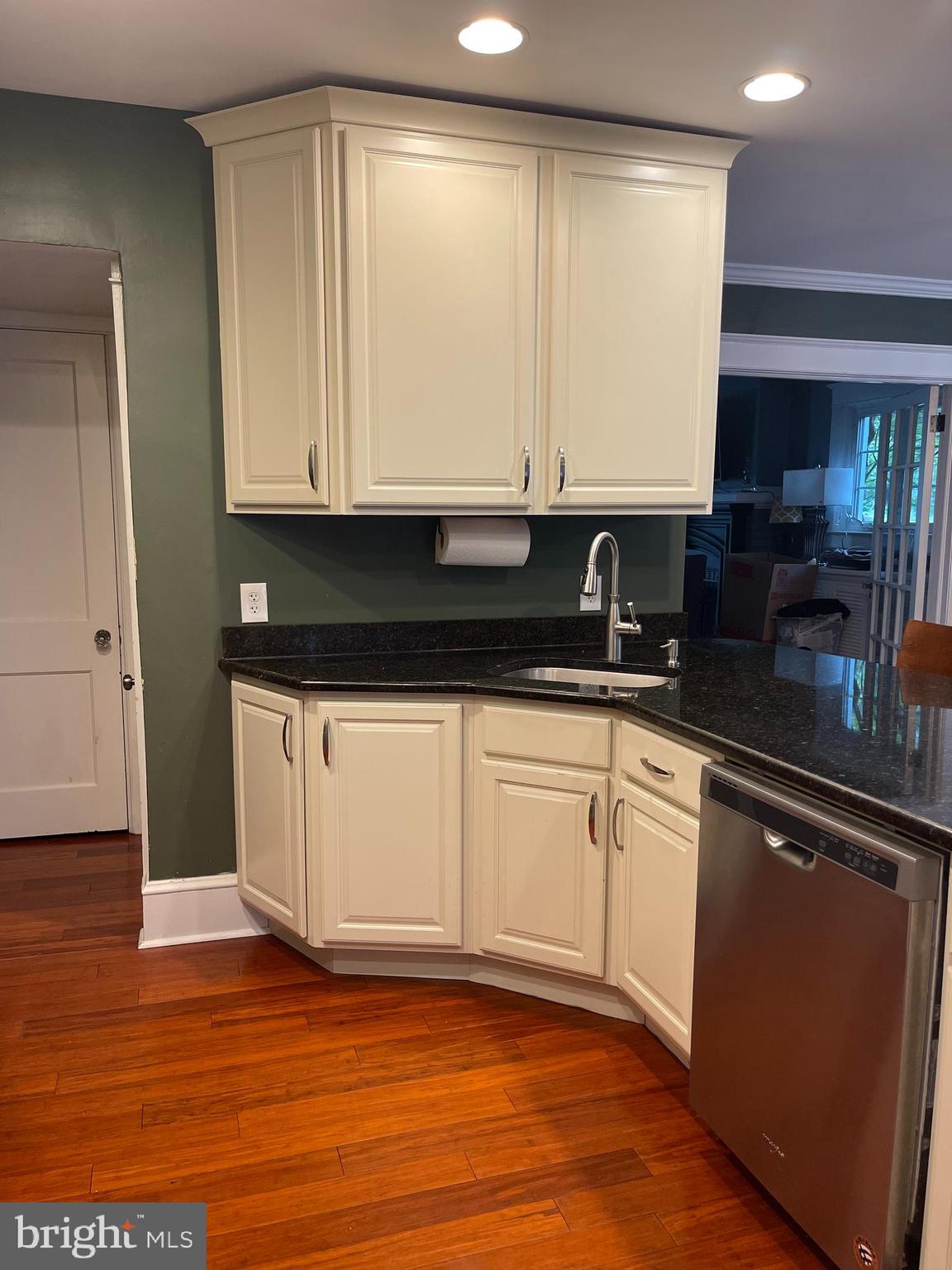 523 Country Club Road York, PA 17403 - Photo 8 of 30