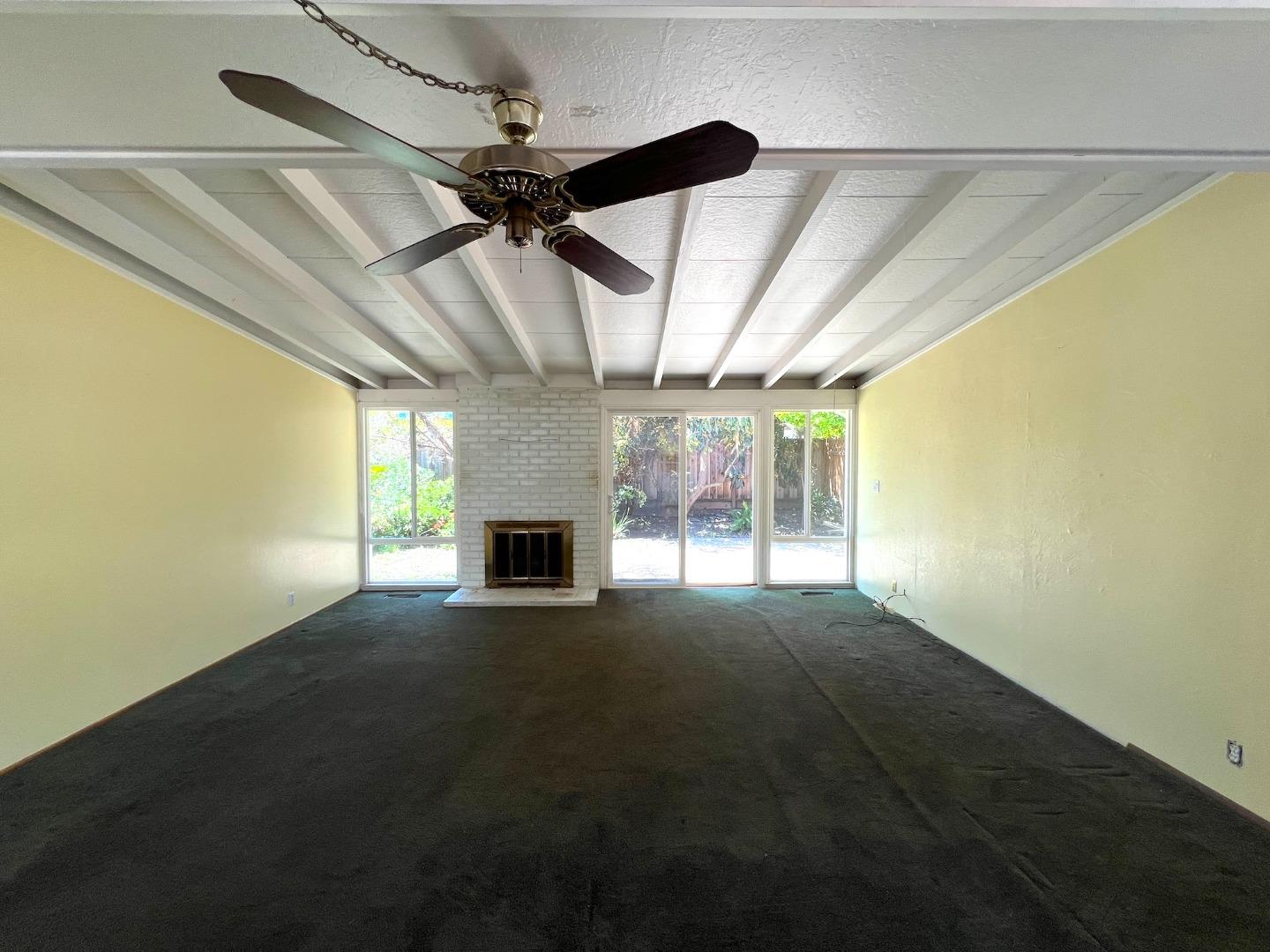 183 Thompson Square Mountain View, CA 94043 - Photo 11 of 28