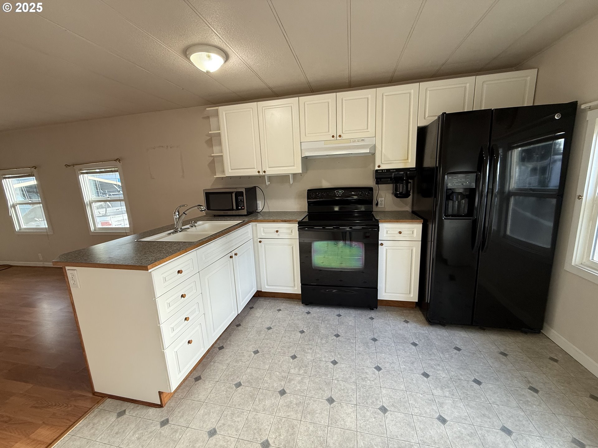 3900 Coburg Road, Unit 9 Eugene, OR 97408 - Photo 11 of 22 Gallery Image 11