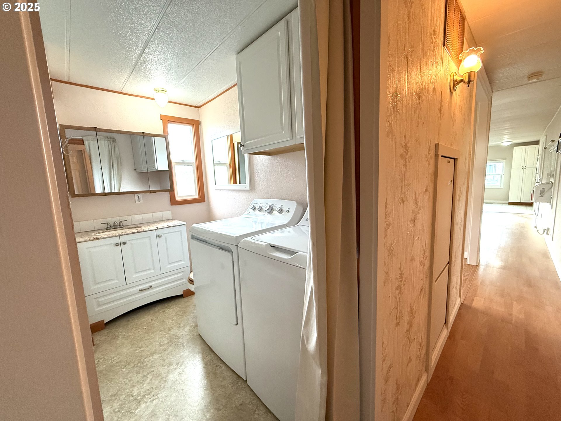 3900 Coburg Road, Unit 9 Eugene, OR 97408 - Photo 16 of 22 Gallery Image 16