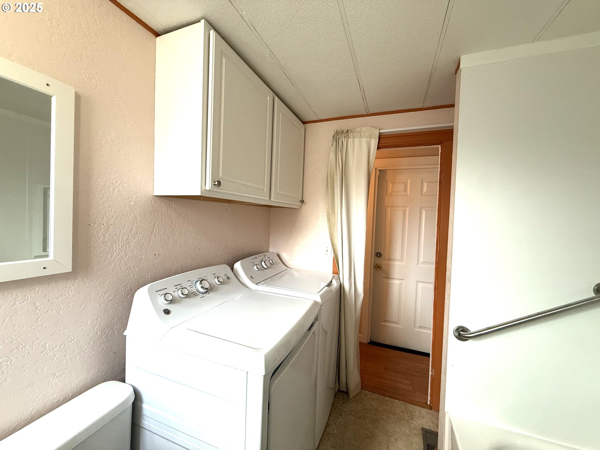3900 Coburg Road, Unit 9 Eugene, OR 97408 - Photo 17 of 22 Gallery Image 17