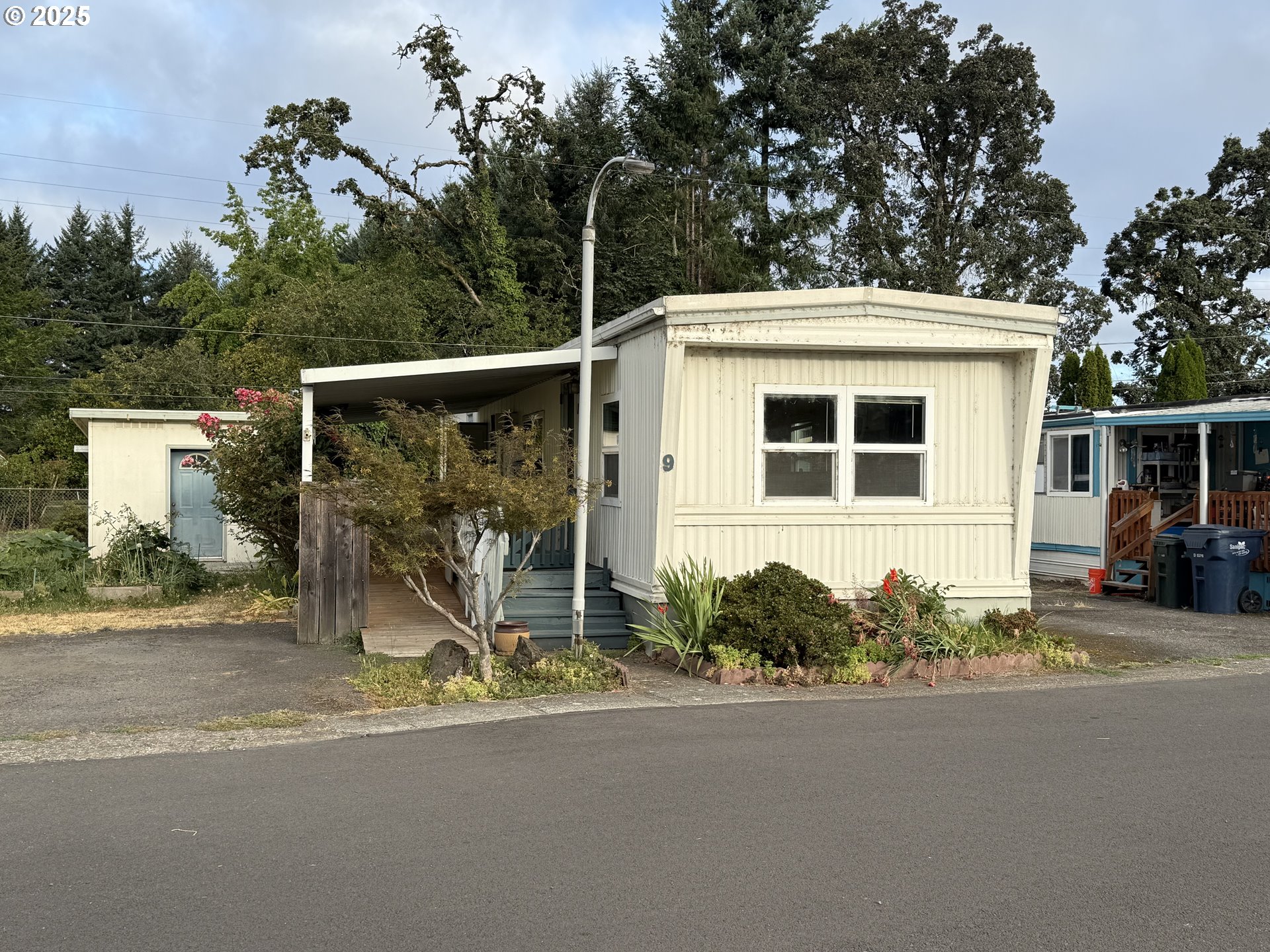 3900 Coburg Road, Unit 9 Eugene, OR 97408 - Photo 3 of 22 Gallery Image 3
