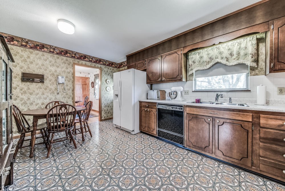 944 Roderick Road Knoxville, TN 37923 - Photo 9 of 24 Gallery Image 9