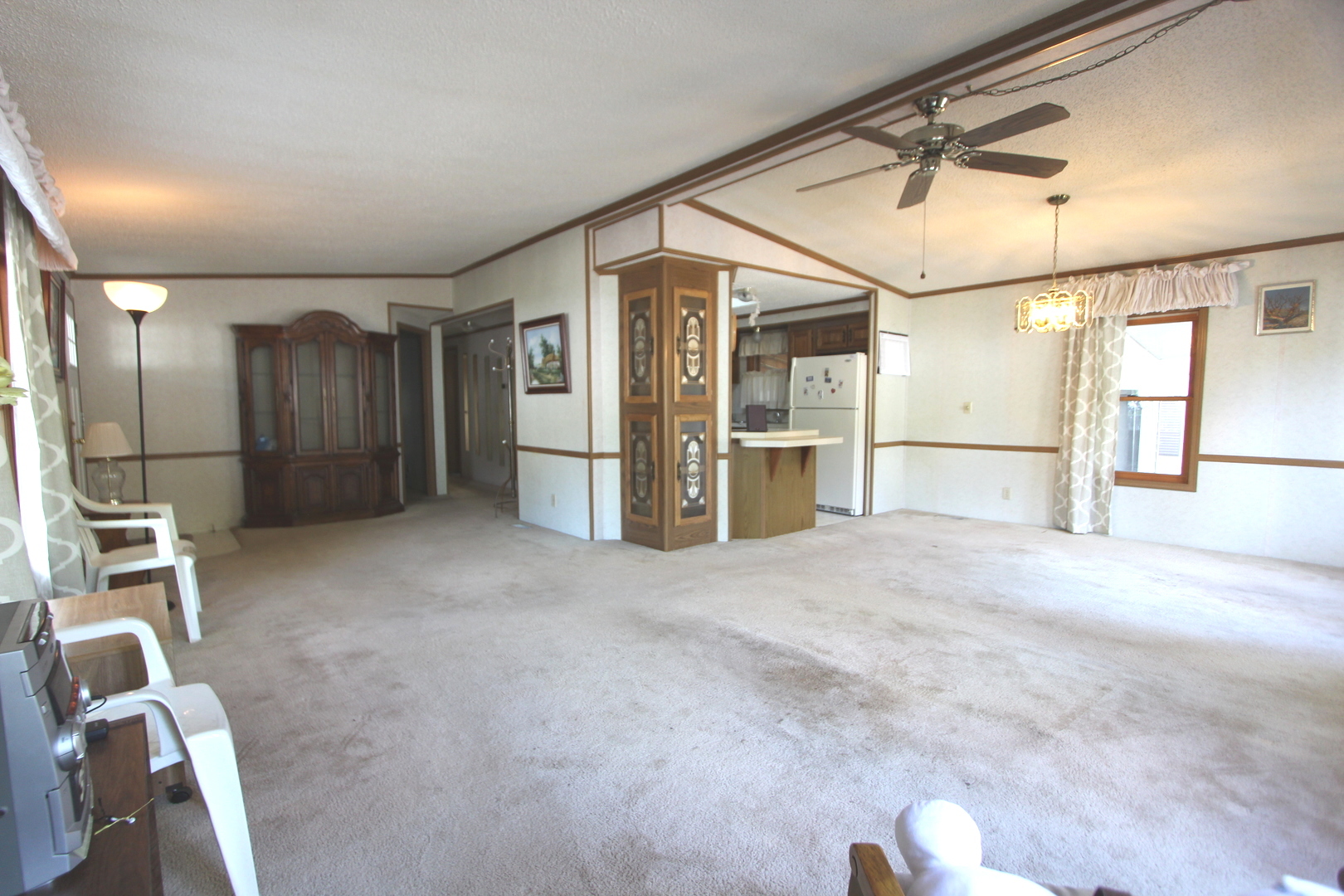 209 Northshore Road Elgin, IL 60123 - Photo 5 of 14
