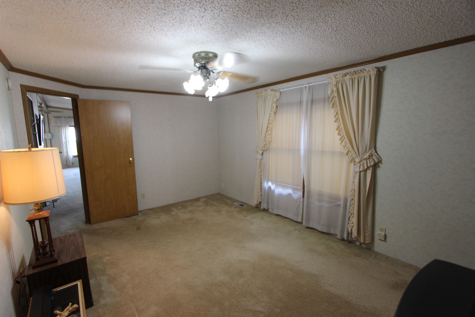 209 Northshore Road Elgin, IL 60123 - Photo 8 of 14