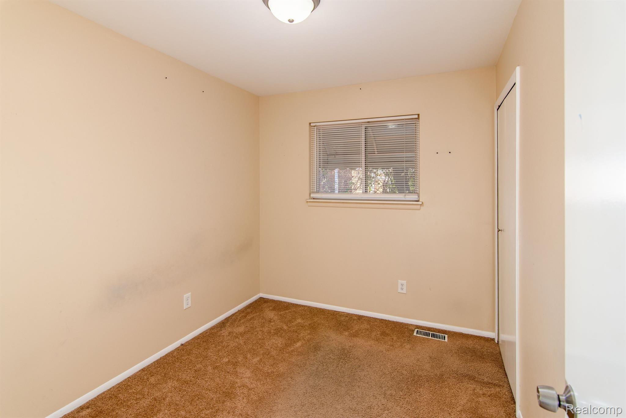 5156 East 11 Mile Road Warren, MI 48091 - Photo 12 of 15 Gallery Image 12
