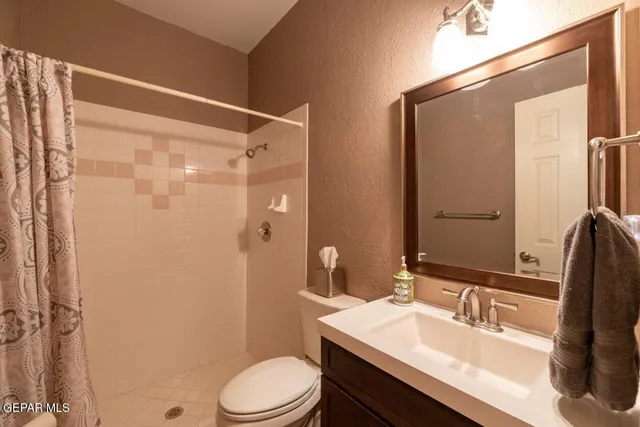 $465,000 | 5912 Via Norte Lane, El Paso, TX 79912