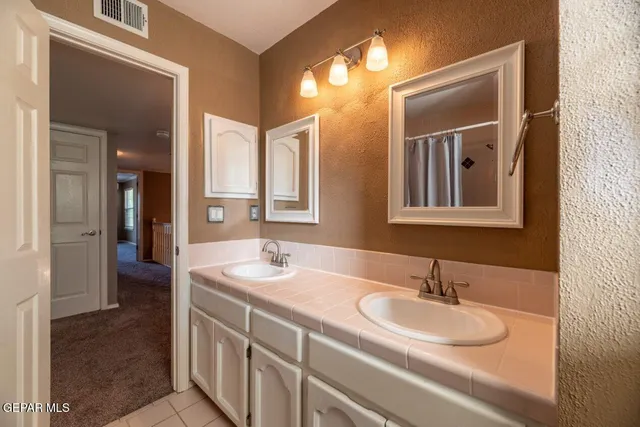 $465,000 | 5912 Via Norte Lane, El Paso, TX 79912