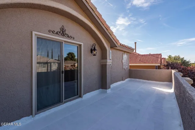 $465,000 | 5912 Via Norte Lane, El Paso, TX 79912