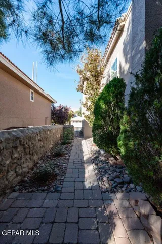 $465,000 | 5912 Via Norte Lane, El Paso, TX 79912