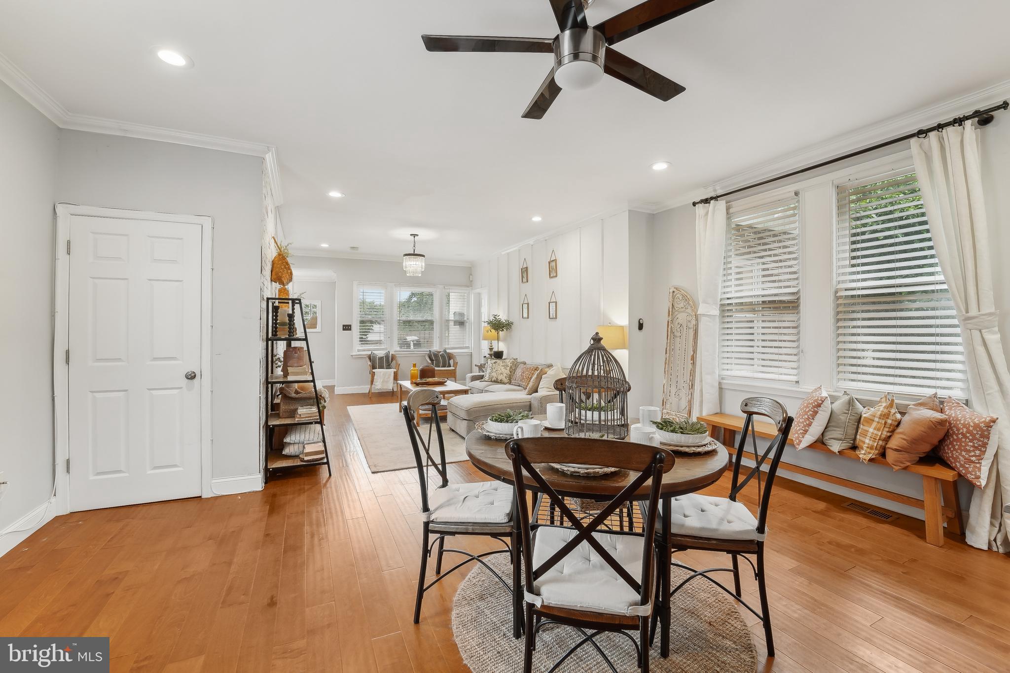 4124 Hamilton Avenue Baltimore, MD 21206 - Photo 11 of 41 a dining room with furniture and wooden floor