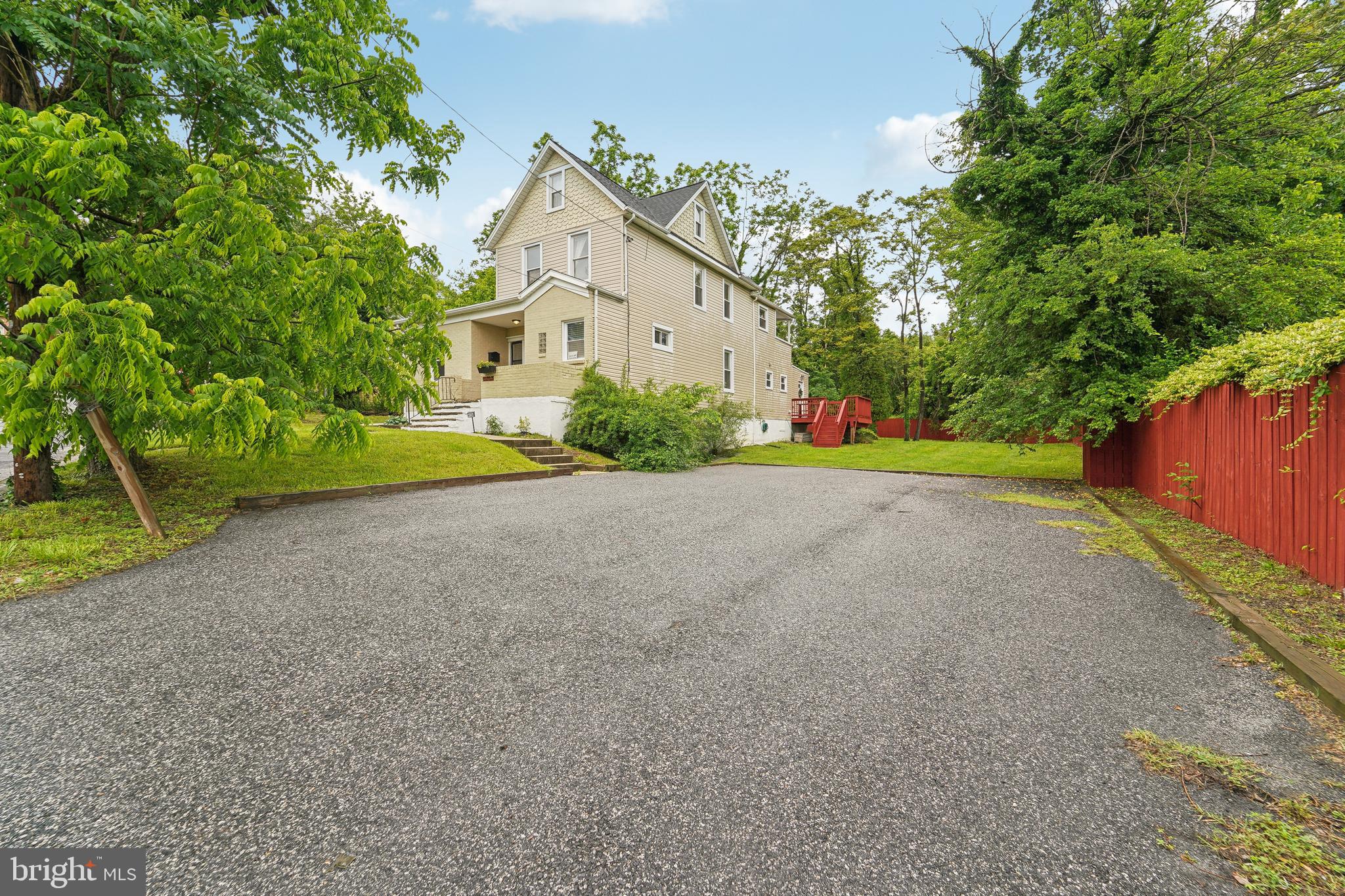4124 Hamilton Avenue Baltimore, MD 21206 - Photo 3 of 41 a view of outdoor space and yard