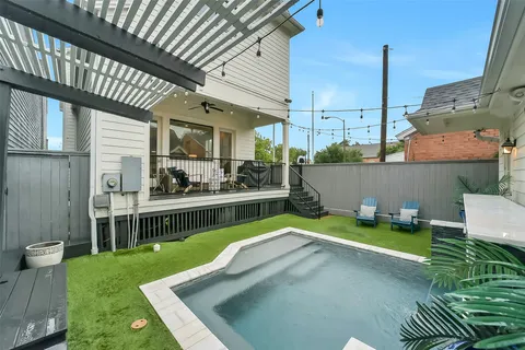 $1,225,000 | 310 West 18th Street, Houston, TX 77008