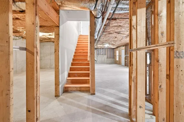 a view of entryway with a front door