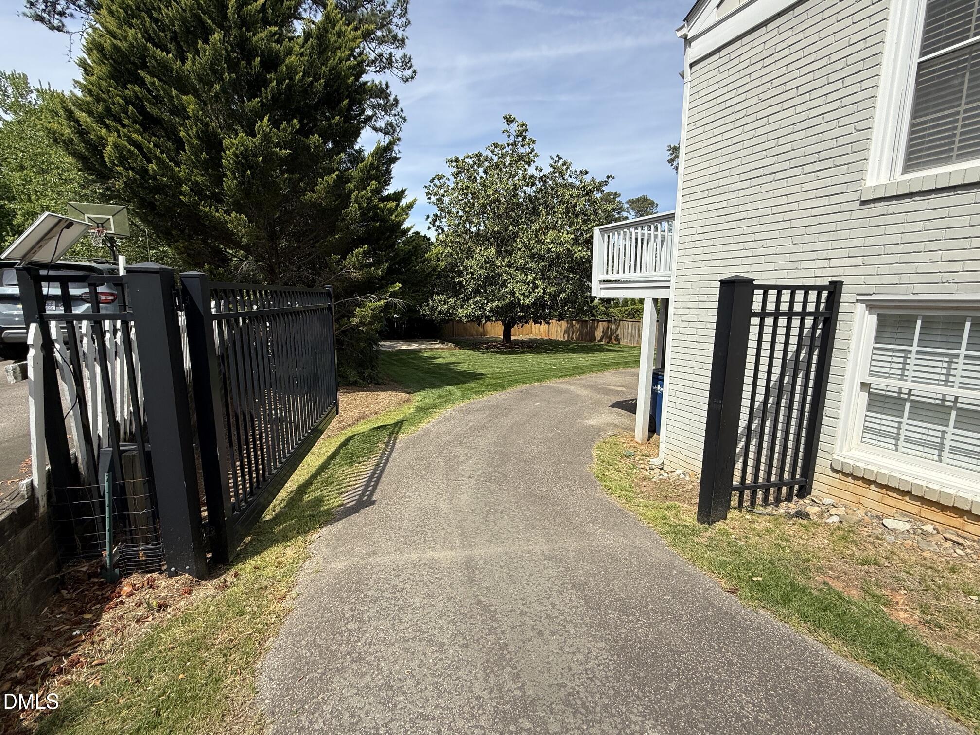 1309 Brooks Avenue Raleigh, NC 27607 - Photo 5 of 46 IMG_5700