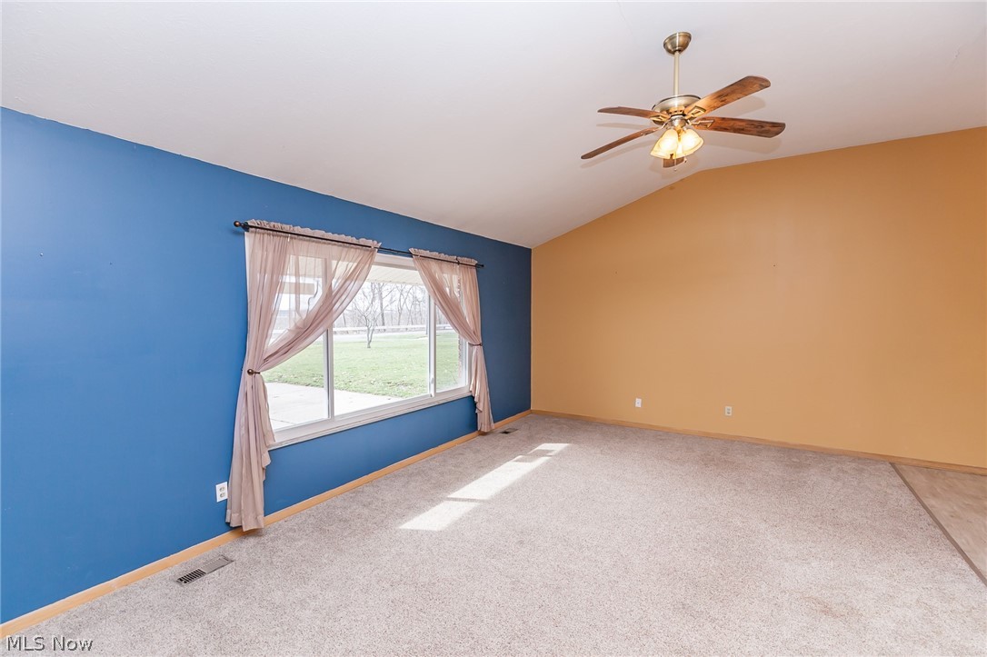 21116 Mastick Road Cleveland, OH 44126 - Photo 3 of 27
