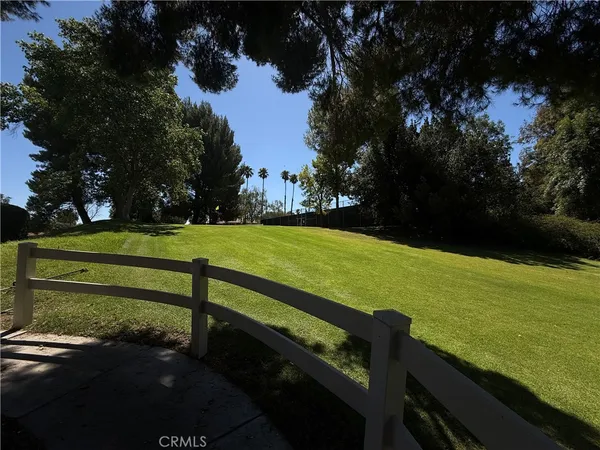 $489,000 | 19946 Avenue Of The Oaks, Newhall, CA 91321