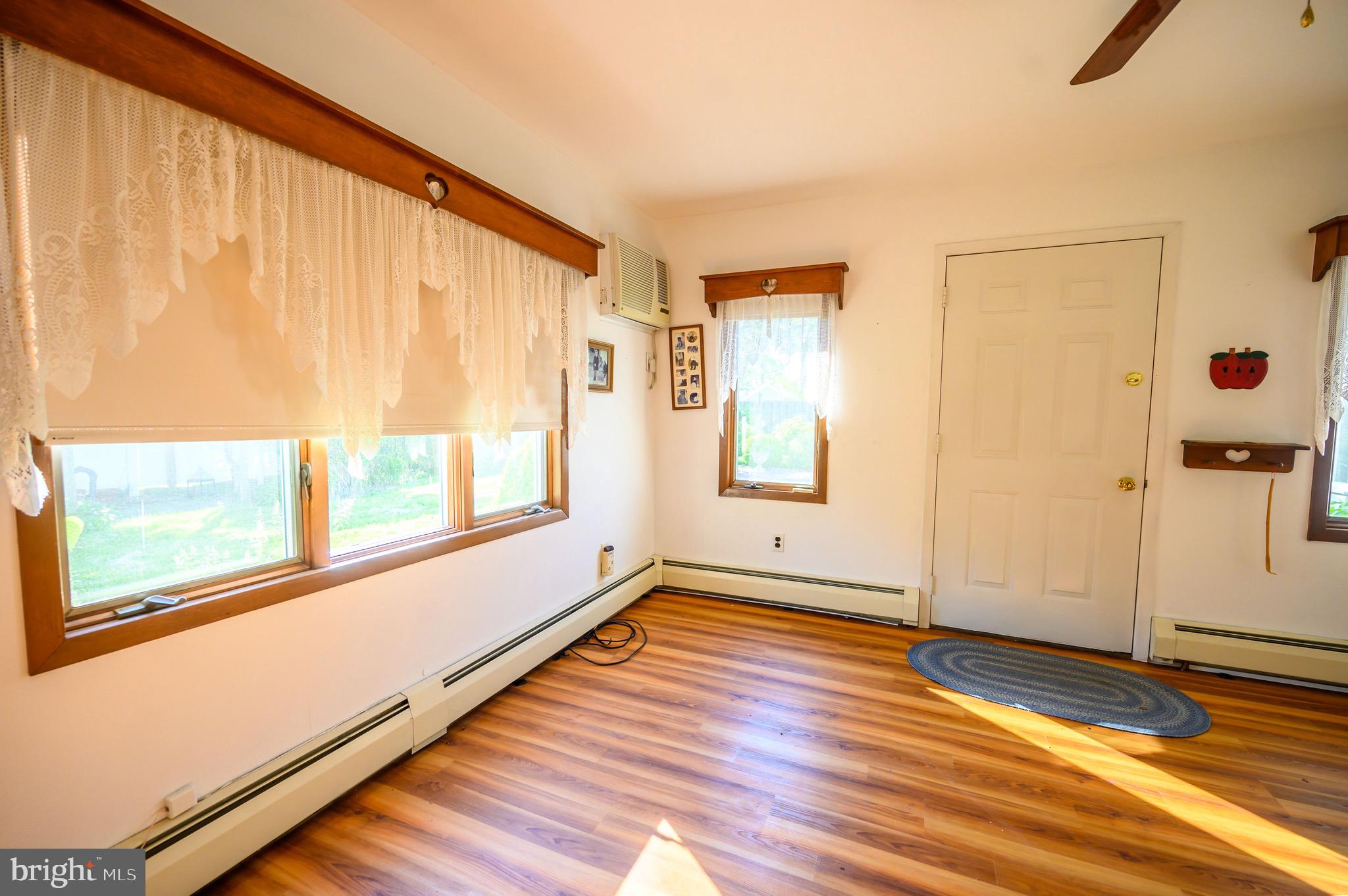 71 Gamewood Road Levittown, PA 19057 - Photo 8 of 22