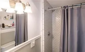 $2,400 | 15 Webster Street, Unit 3, Newport, RI 02840